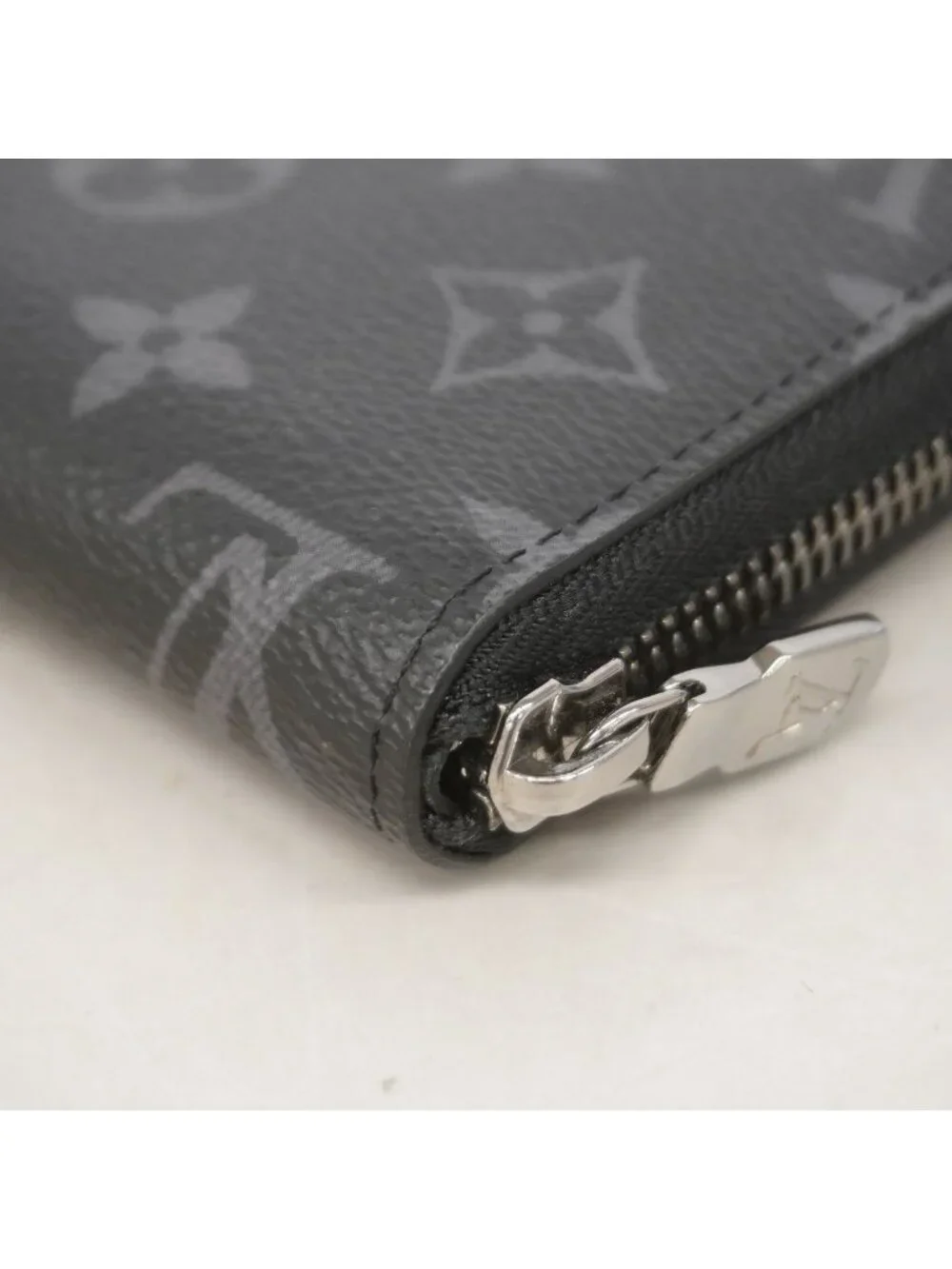 Louis Vuitton Wallet Monogram Eclipse Zippy Horizontal Black